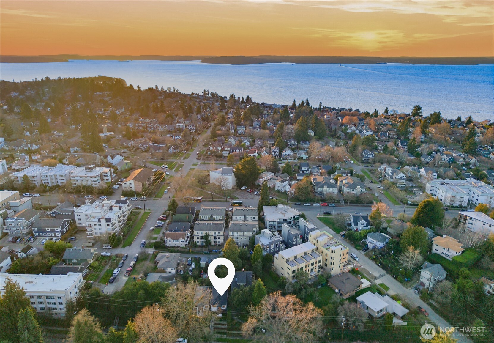 1927 42nd Avenue Southwest Seattle, WA 98116 - Photo 5 of 35
