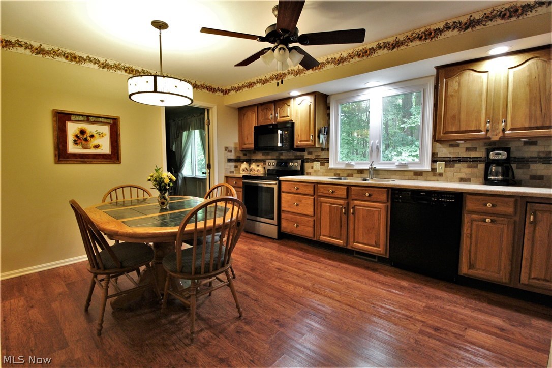 879 Clearwood Road Akron, OH 44321 - Photo 8 of 31 Gallery Image 8