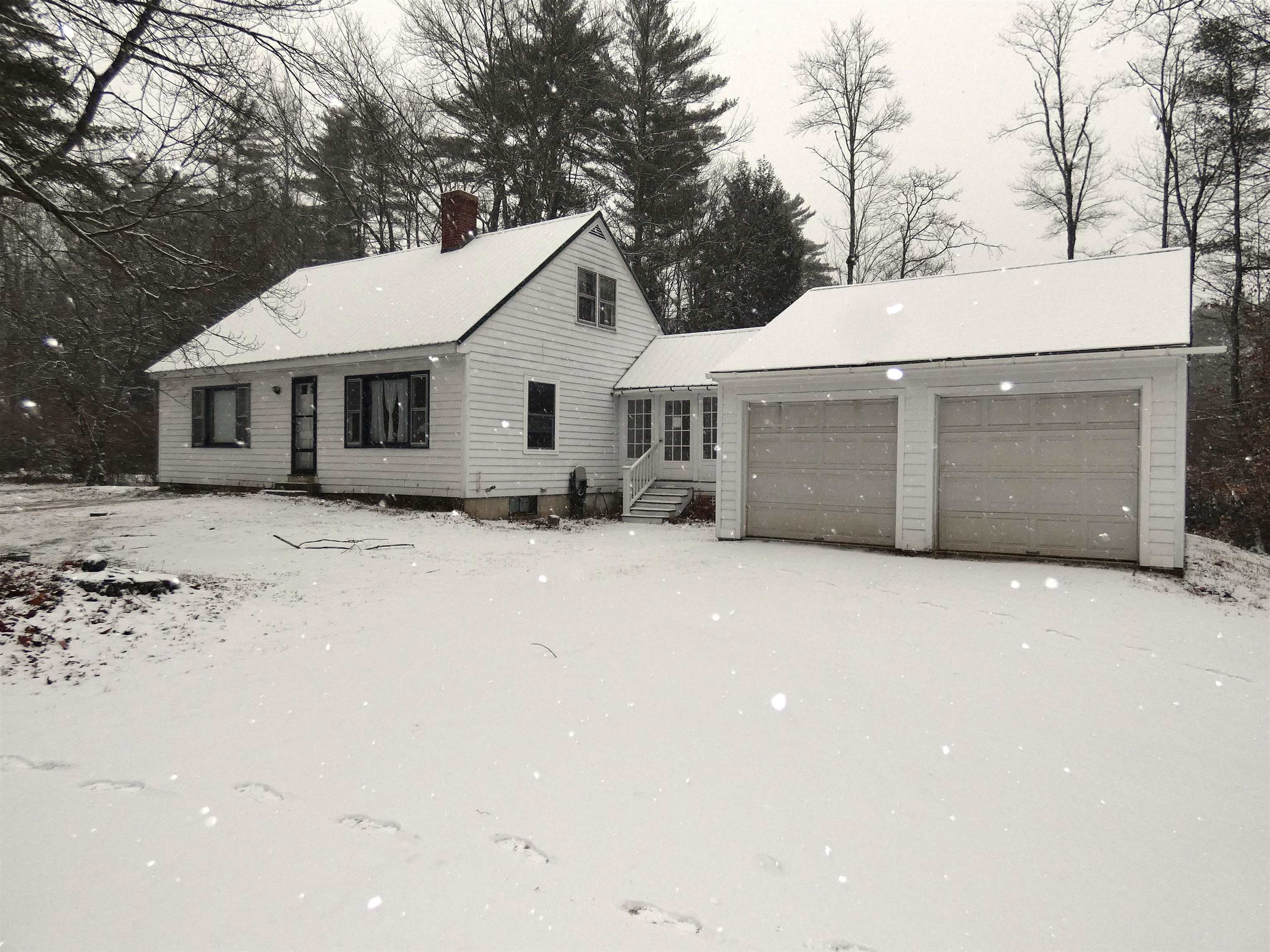 107 Middle Road Tuftonboro, NH 03894 - Photo 2 of 29