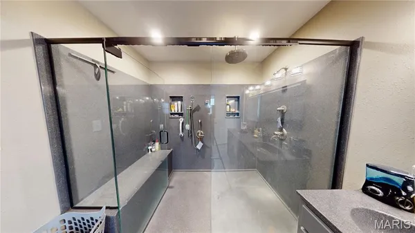 $590,000 | 1445 Mt Zion Avenue, Greenville, IL 62246