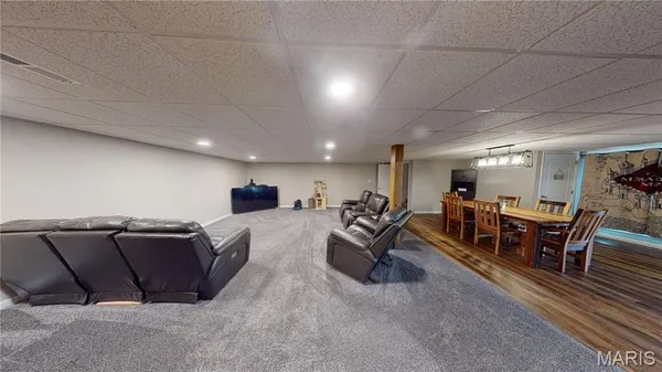$590,000 | 1445 Mt Zion Avenue, Greenville, IL 62246