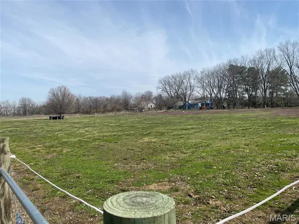 $590,000 | 1445 Mt Zion Avenue, Greenville, IL 62246