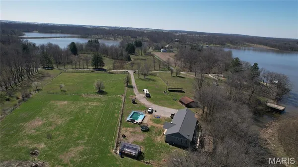 $590,000 | 1445 Mt Zion Avenue, Greenville, IL 62246