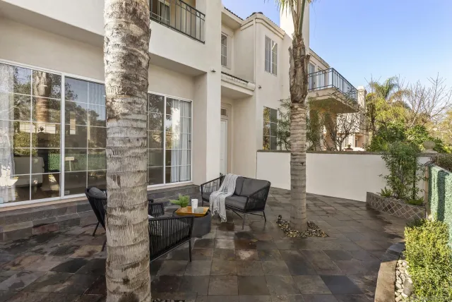 $1,550,000 | 5143 Renaissance Avenue, Unit B, San Diego, CA 92122