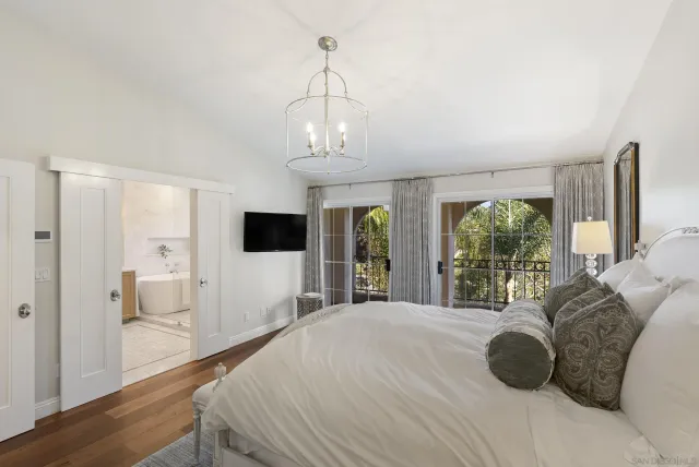 $1,550,000 | 5143 Renaissance Avenue, Unit B, San Diego, CA 92122