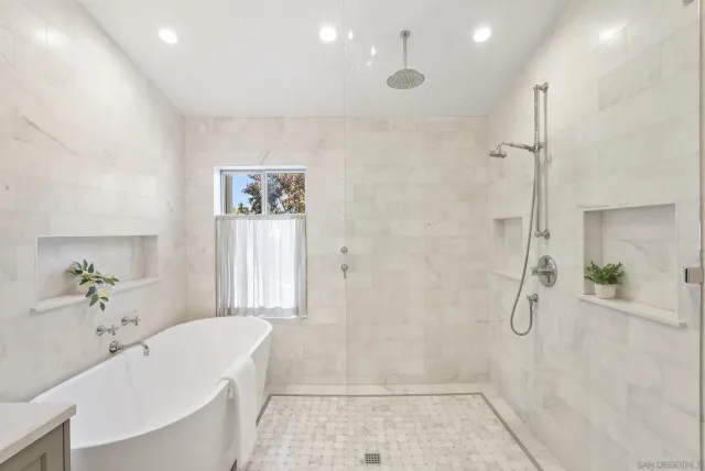 $1,550,000 | 5143 Renaissance Avenue, Unit B, San Diego, CA 92122