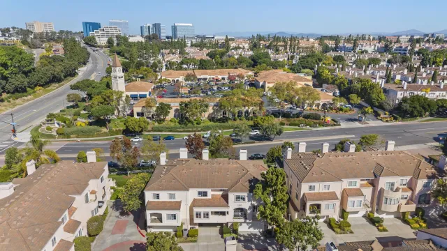 $1,550,000 | 5143 Renaissance Avenue, Unit B, San Diego, CA 92122