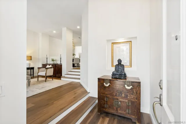 $1,550,000 | 5143 Renaissance Avenue, Unit B, San Diego, CA 92122