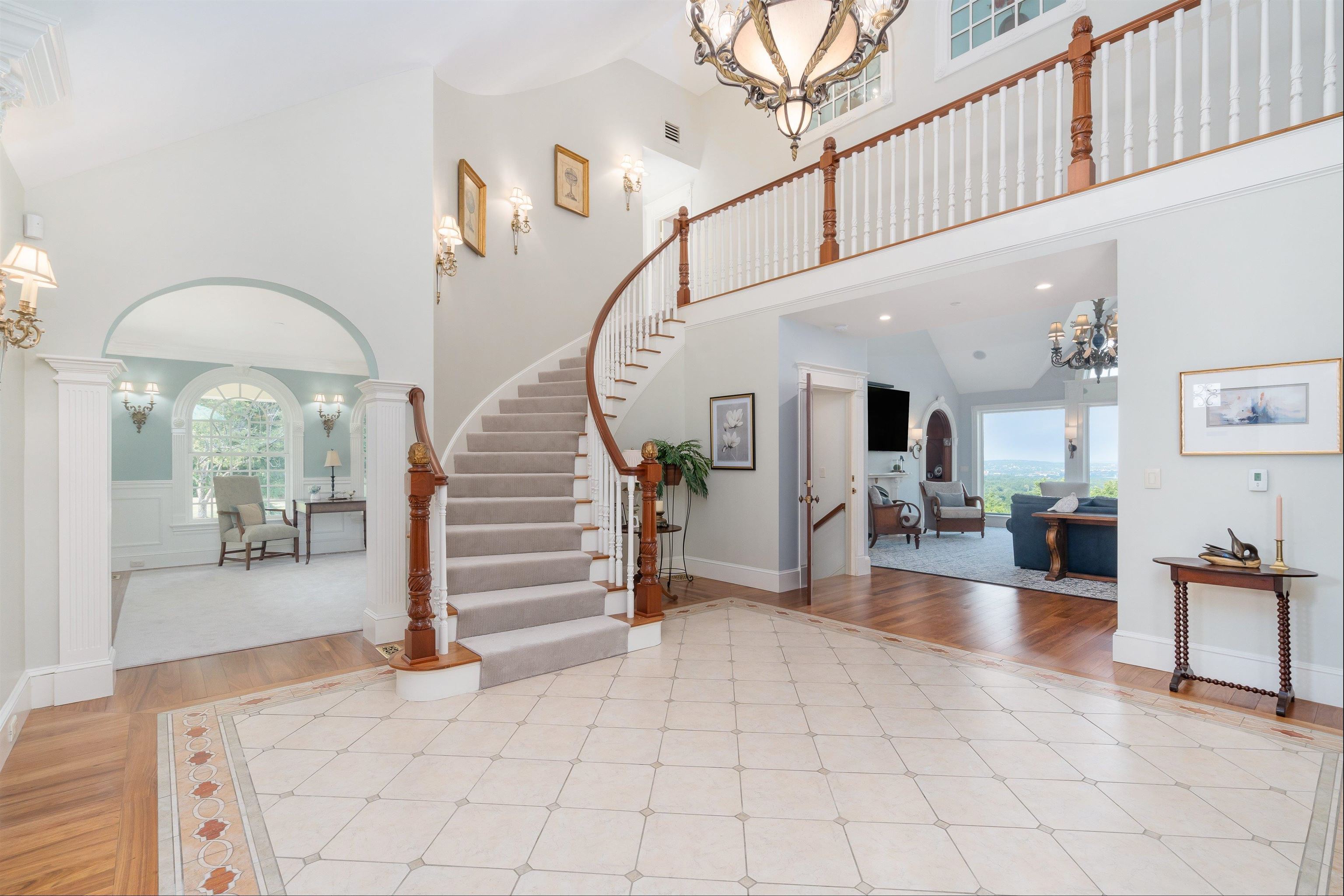 23 Arrowhead Drive Bedford, NH 03110 - Photo 11 of 40