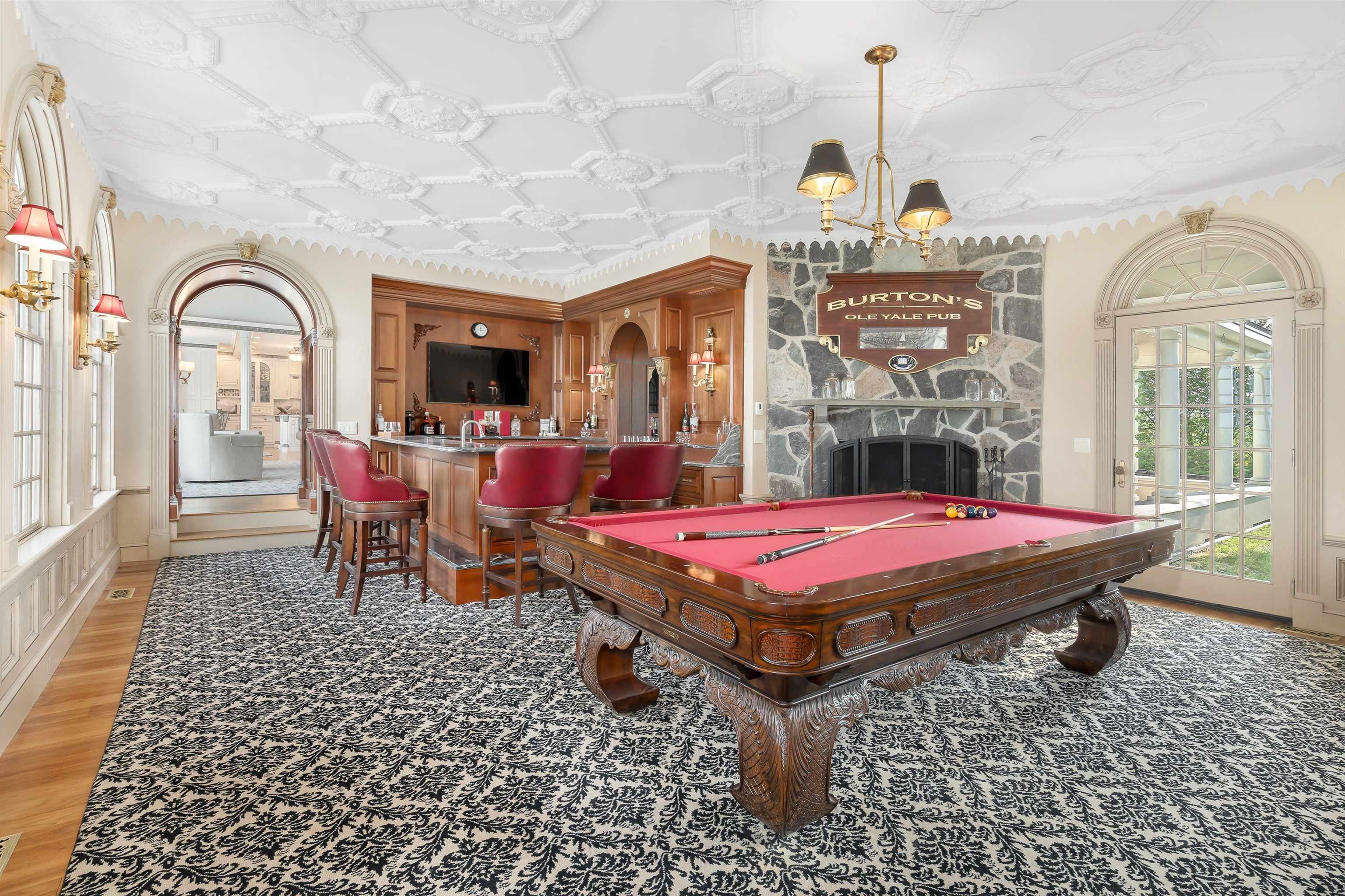 23 Arrowhead Drive Bedford, NH 03110 - Photo 4 of 40