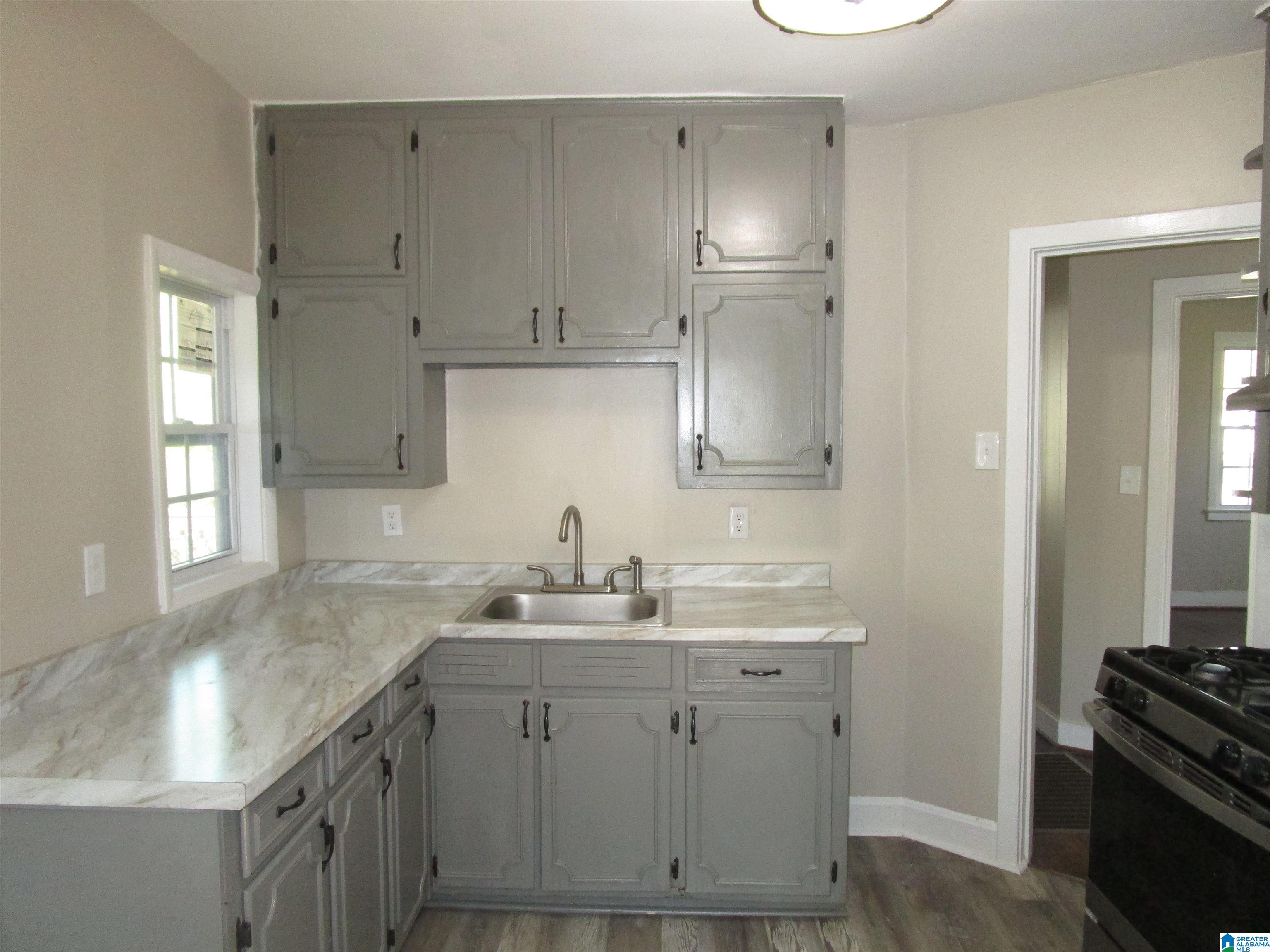 208 22nd Street Southwest Birmingham, AL 35211 - Photo 5 of 22