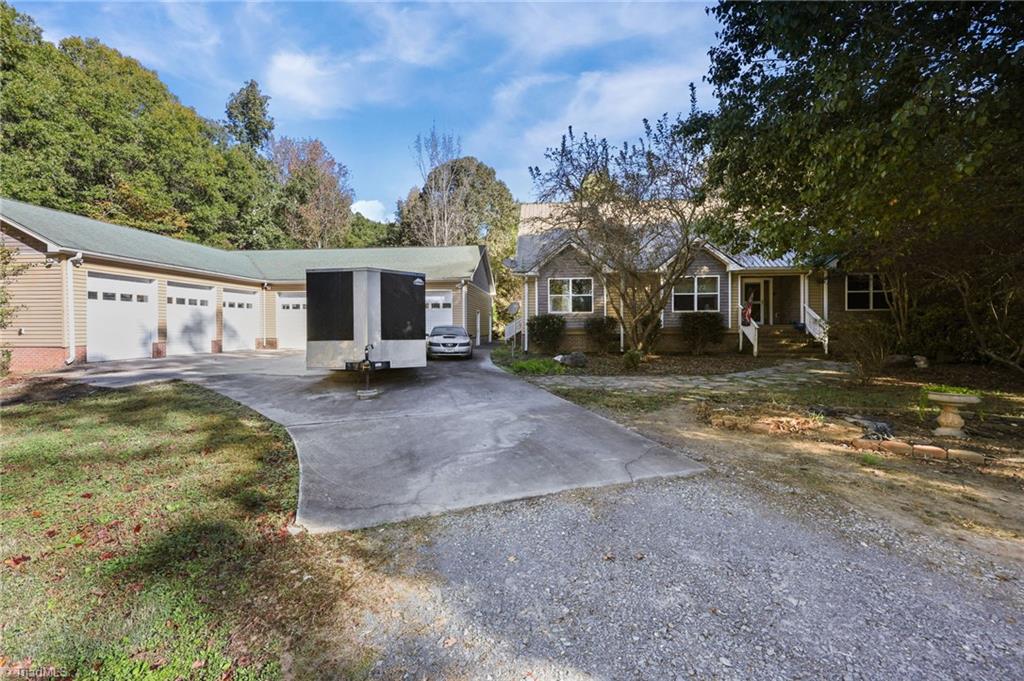 952 Flat Swamp Road Denton, NC 27239 - Photo 2 of 47 Garage View