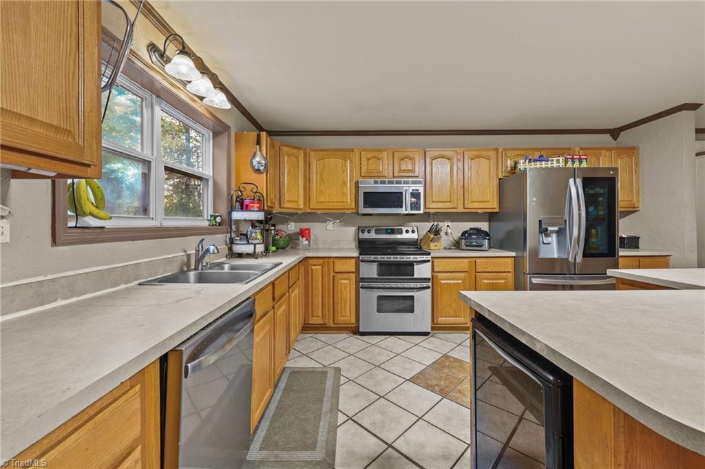 952 Flat Swamp Road Denton, NC 27239 - Photo 21 of 47 Kitchen