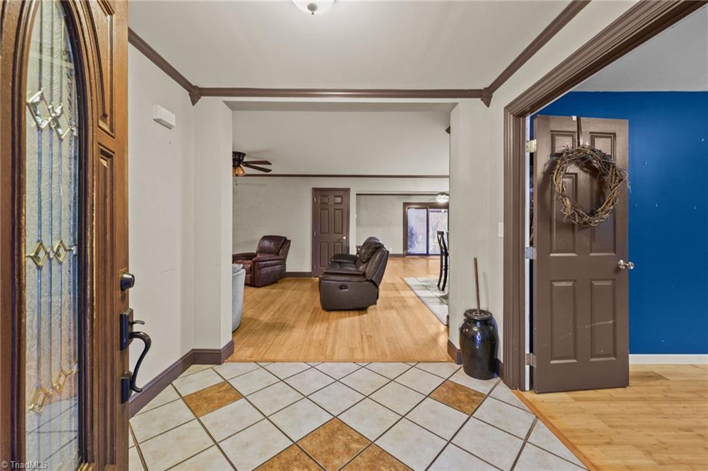 952 Flat Swamp Road Denton, NC 27239 - Photo 32 of 47 Foyer
