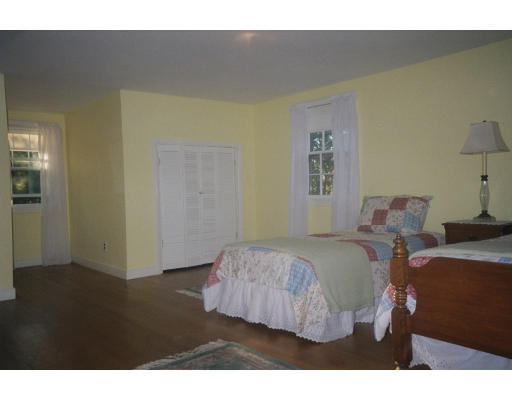 56 Border Road Reading, MA 01867 - Photo 9 of 13 Gallery Image 9