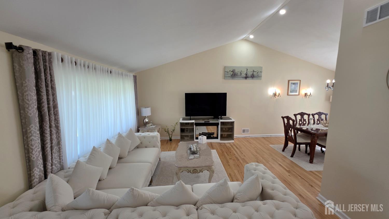 37 Valley Vale Drive Old Bridge, NJ 08857 - Photo 5 of 26