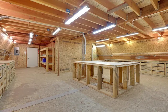 $899,000 | 4325 G Highway 231, Springdale, WA 99173