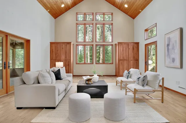 $899,000 | 4325 G Highway 231, Springdale, WA 99173