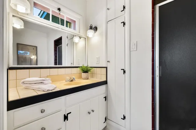 $1,395,000 | 301 South Horne Street, Oceanside, CA 92054