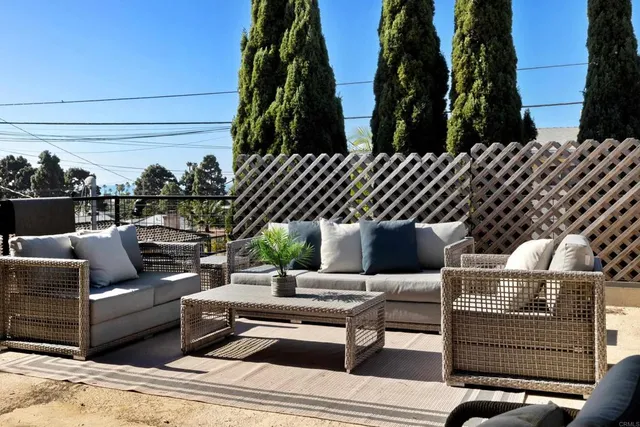 $1,395,000 | 301 South Horne Street, Oceanside, CA 92054