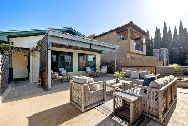 $1,395,000 | 301 South Horne Street, Oceanside, CA 92054