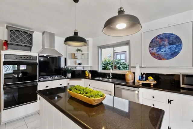 $1,395,000 | 301 South Horne Street, Oceanside, CA 92054