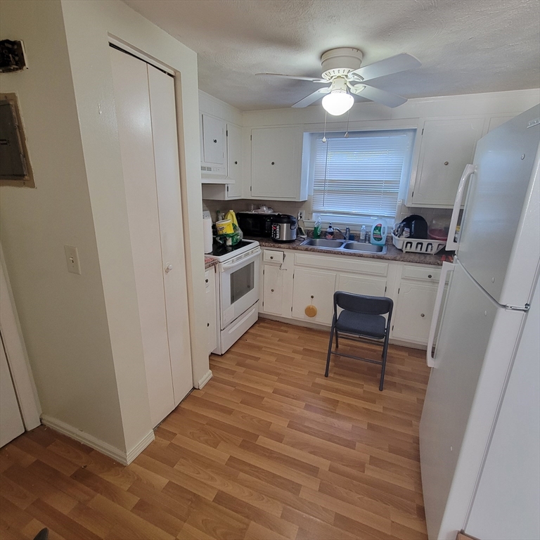123 Snell Street, Unit 10 Fall River, MA 02721 - Photo 5 of 6