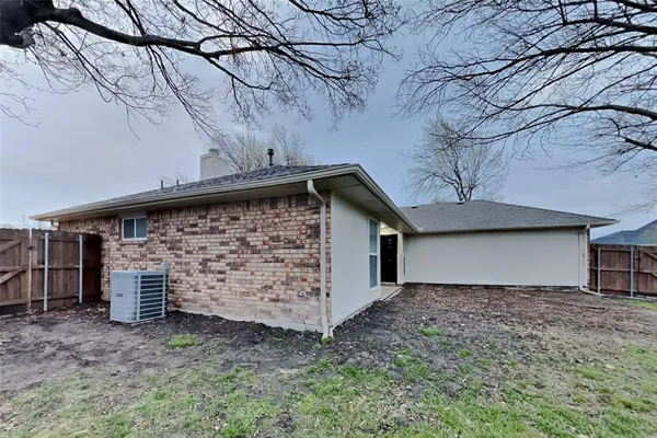 $2,075 | 2221 Tangleridge Lane, Rowlett, TX 75088