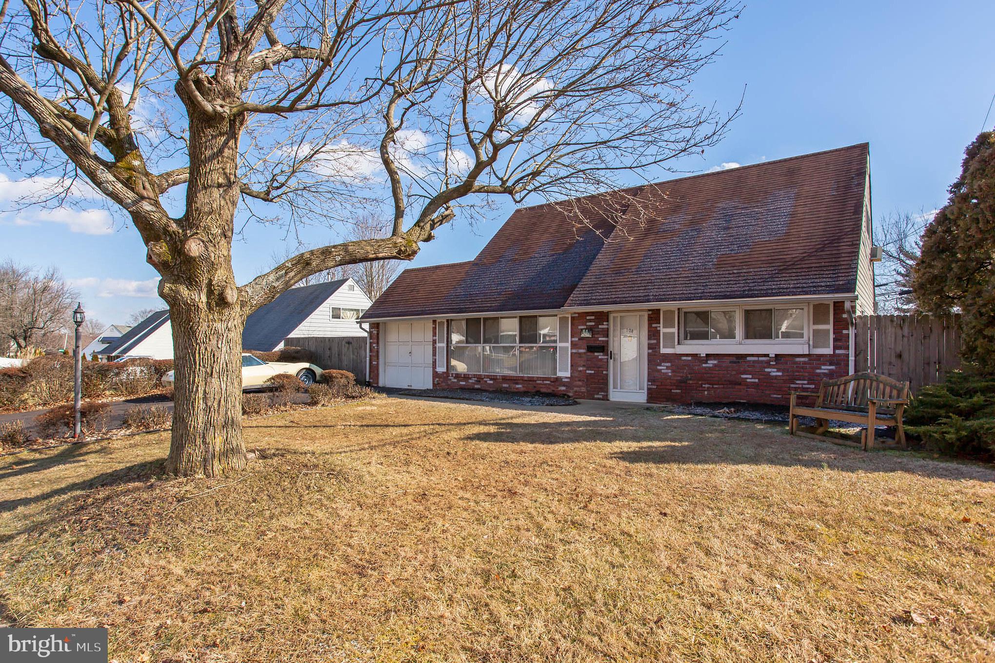 104 Hedge Road Levittown, PA 19056 - Photo 2 of 33 Gallery Image 2