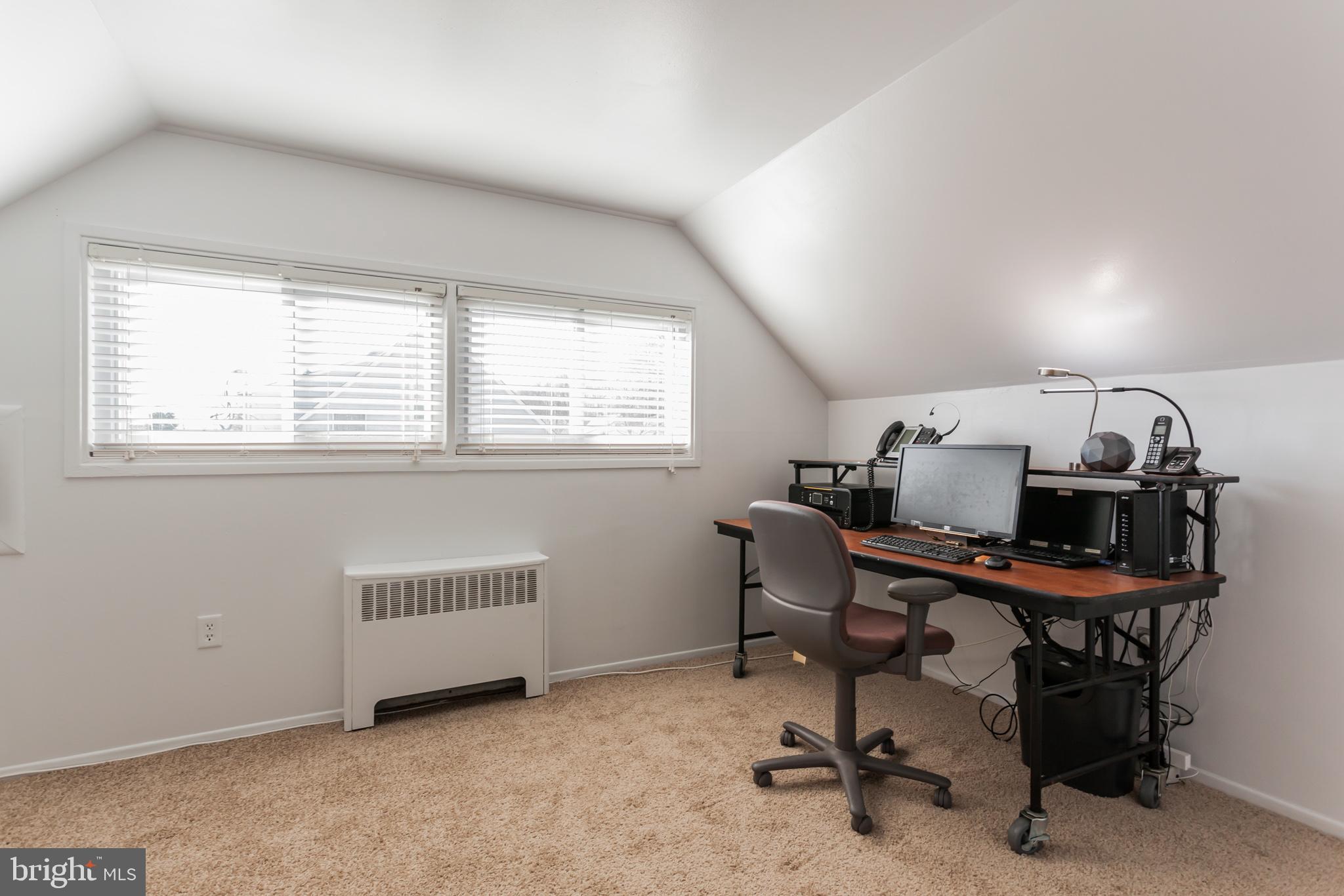 104 Hedge Road Levittown, PA 19056 - Photo 23 of 33 Gallery Image 23