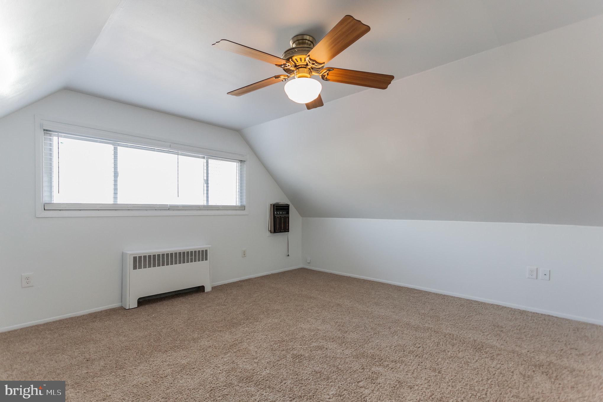104 Hedge Road Levittown, PA 19056 - Photo 26 of 33 Gallery Image 26