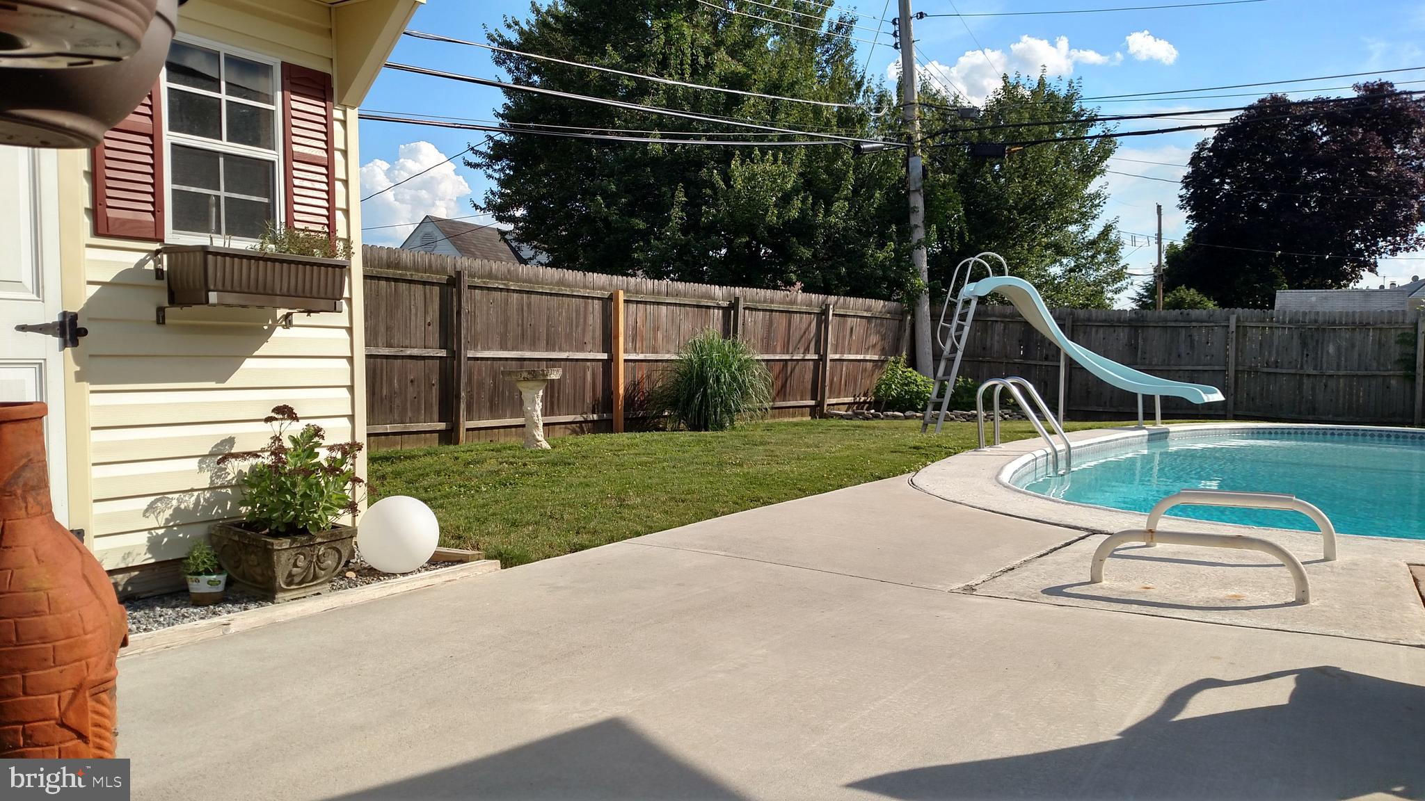 104 Hedge Road Levittown, PA 19056 - Photo 32 of 33 Gallery Image 32