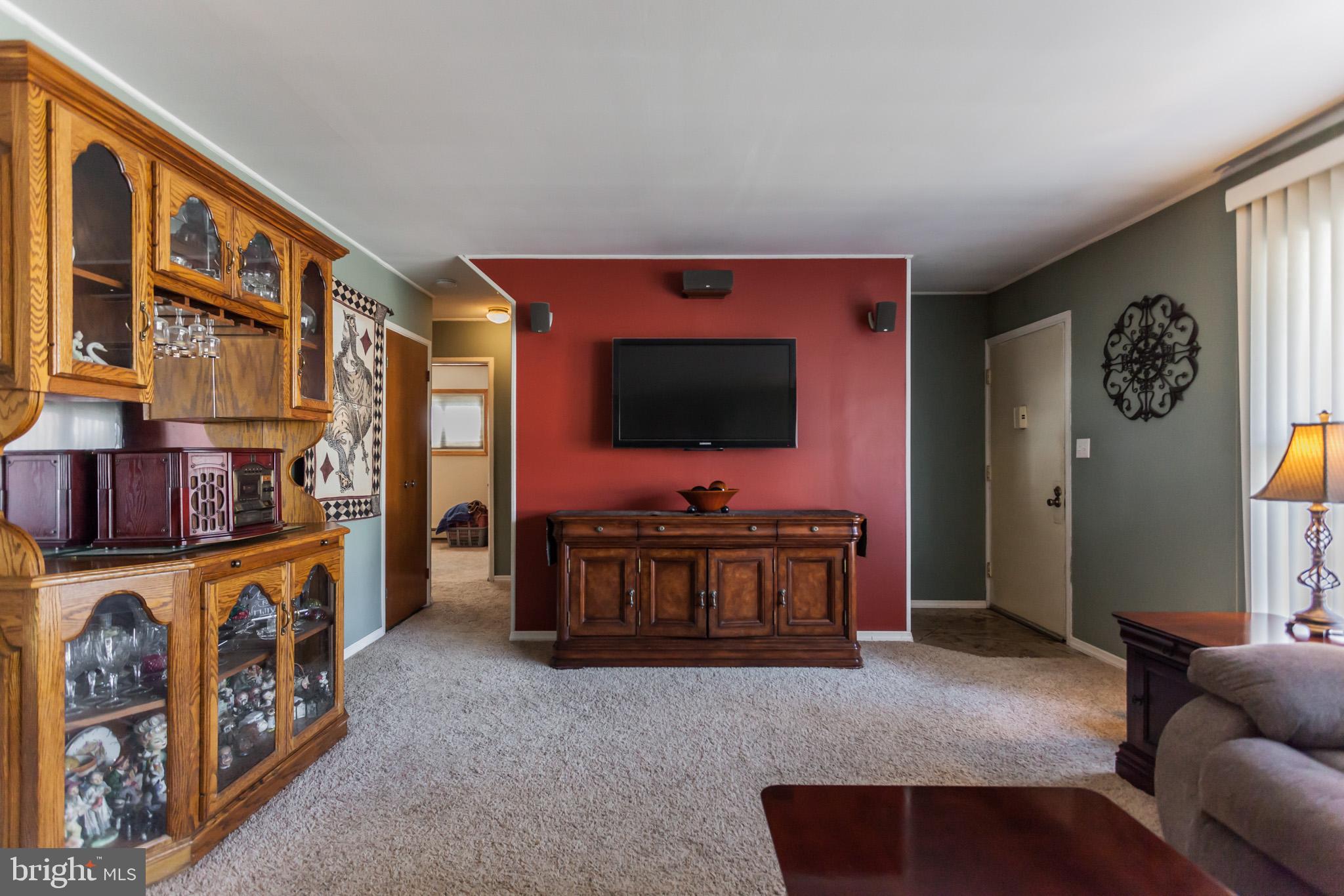 104 Hedge Road Levittown, PA 19056 - Photo 6 of 33 Gallery Image 6
