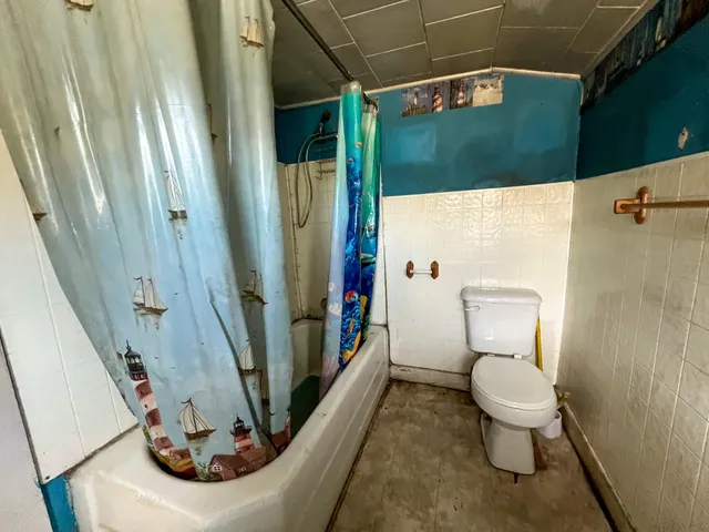 $10,000 | 947 Main Street, Springfield, ME 04487