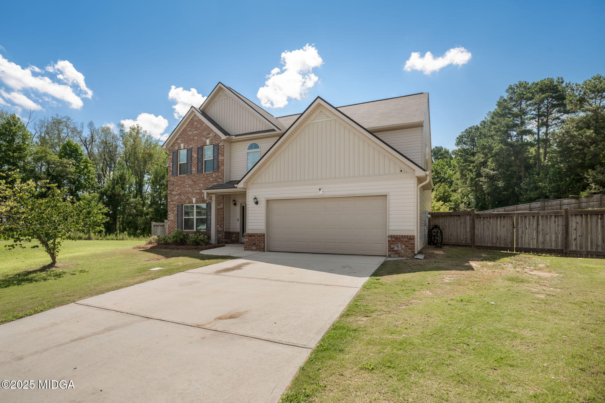 310 Ousley Way Perry, GA 31069 - Photo 2 of 43 1-web-or-mls-250630_Brandi_Perry_0364
