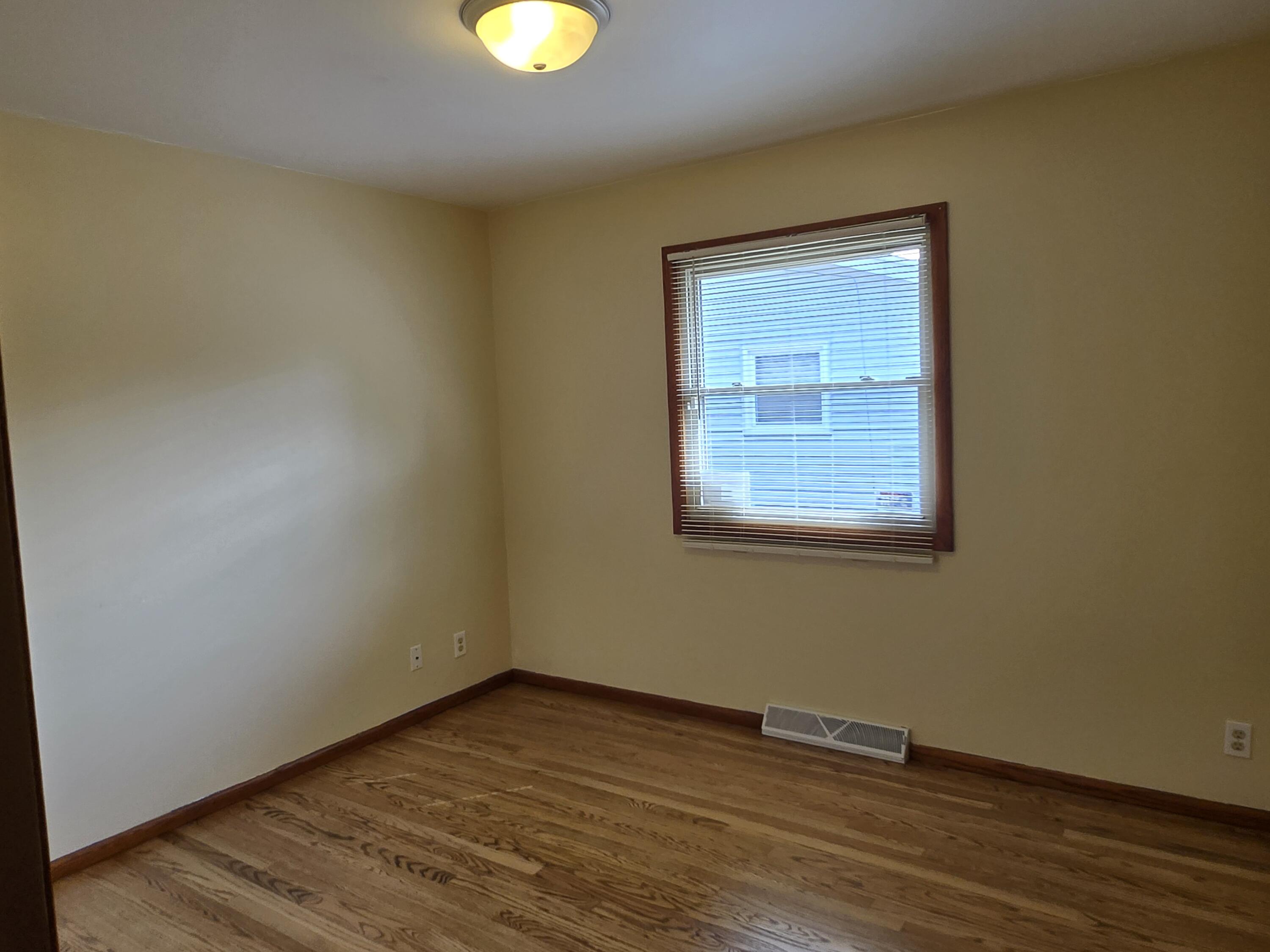 8081 North 105th Street Milwaukee, WI 53224 - Photo 28 of 37 BR 3