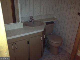 902 Whitehall Street Silver Spring, MD 20901 - Photo 19 of 30 Bath