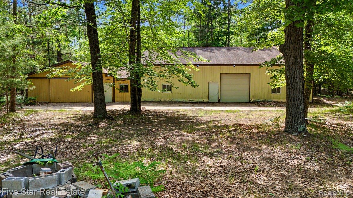 175 Bishop Road Sterling, MI 48659 - Photo 11 of 41 2_175 Bishop Drone (1).jpg