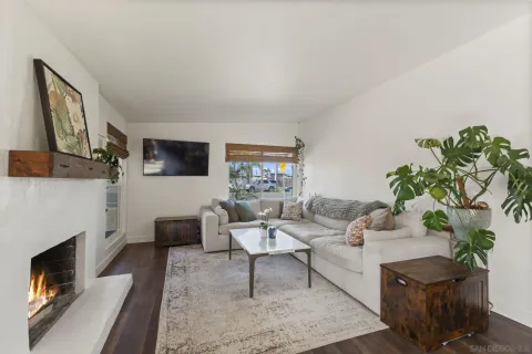 $889,000 | 1401 9th Street, Imperial Beach, CA 91932