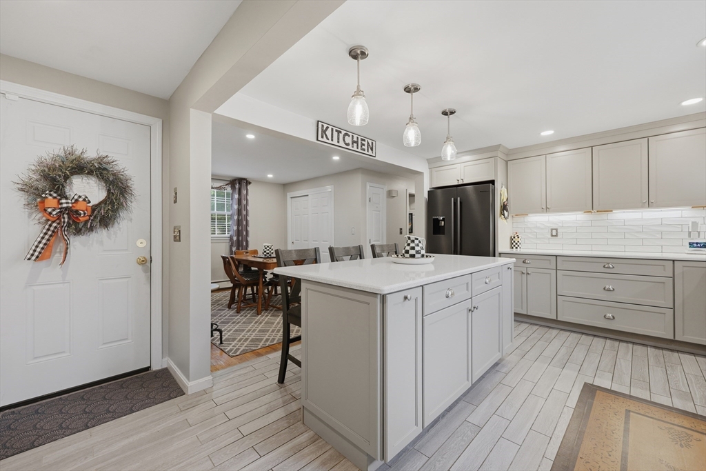 105 Main Street Townsend, MA 01469 - Photo 9 of 34