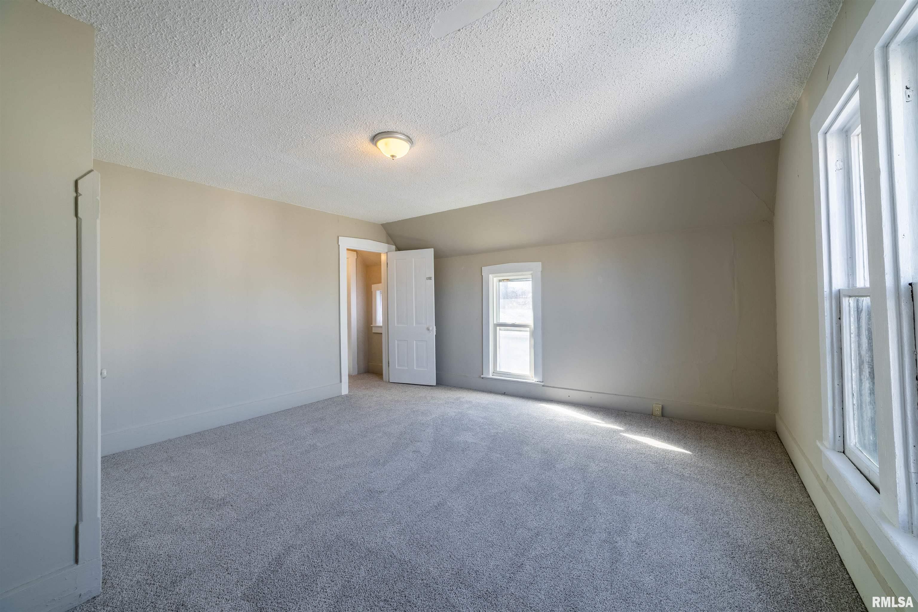 1324 North 9th Street Quincy, IL 62301 - Photo 8 of 31