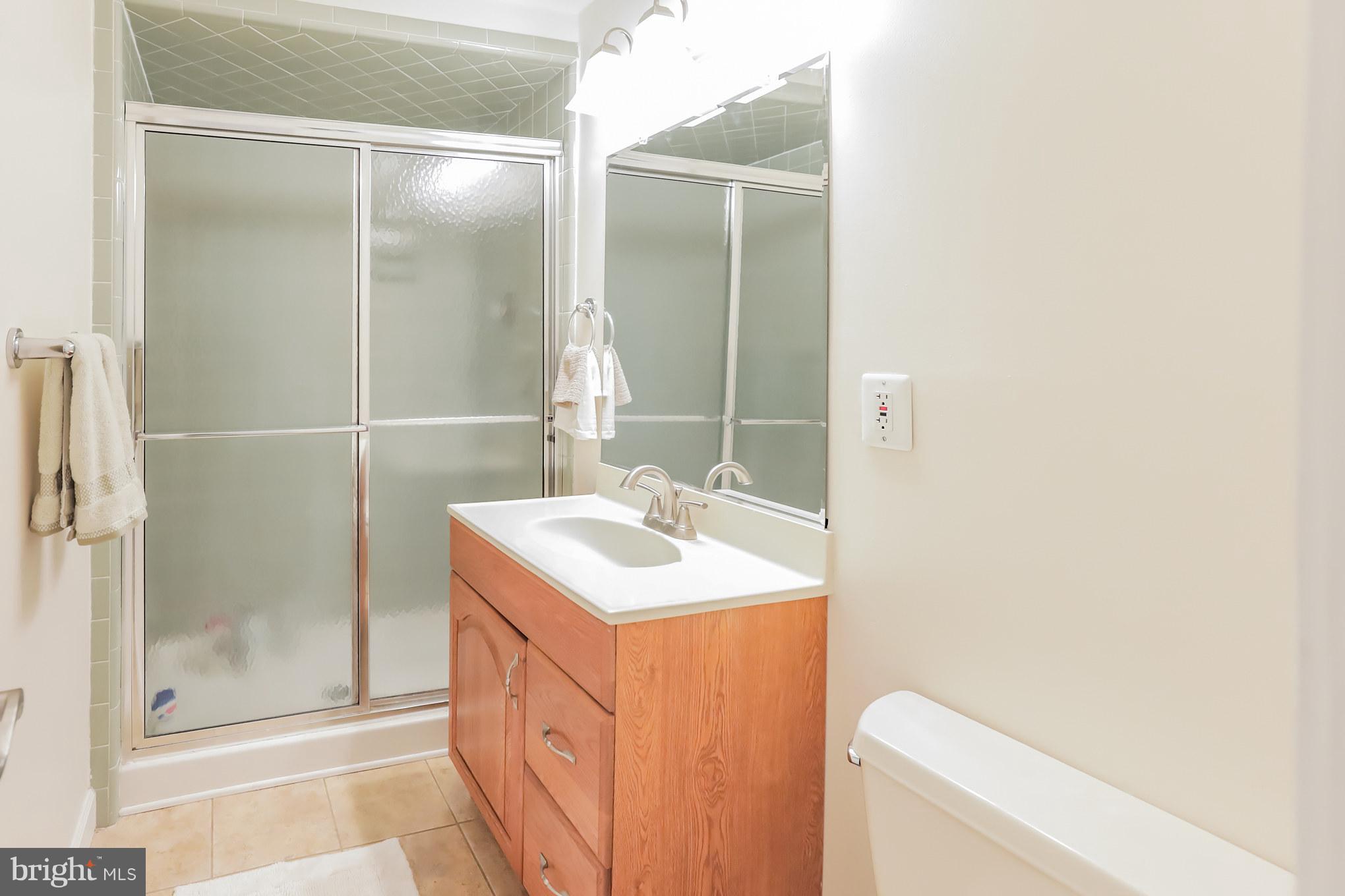 19205 Willow Grove Road Olney, MD 20832 - Photo 22 of 25 Lower level full bath