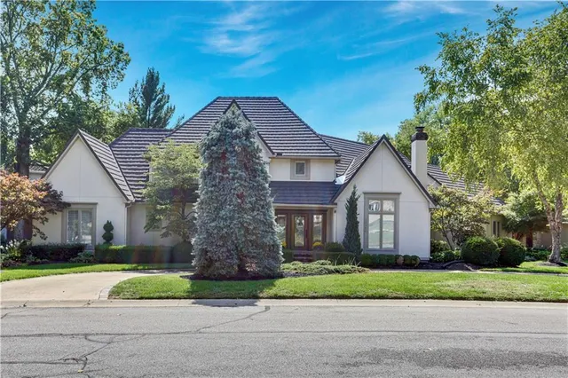 $810,000 | 12502 Delmar Street, Leawood, KS 66209