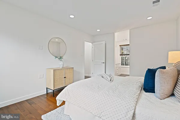 $835,000 | 1413 Bayshire Lane, Herndon, VA 20170