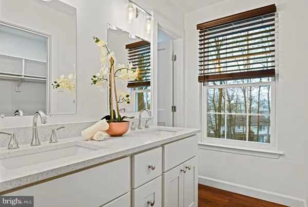 $835,000 | 1413 Bayshire Lane, Herndon, VA 20170