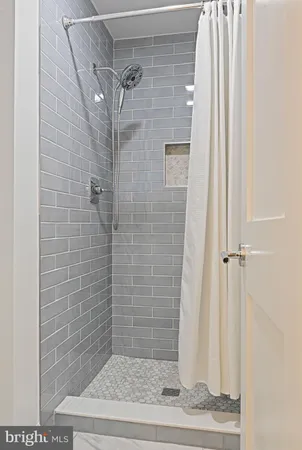 $835,000 | 1413 Bayshire Lane, Herndon, VA 20170