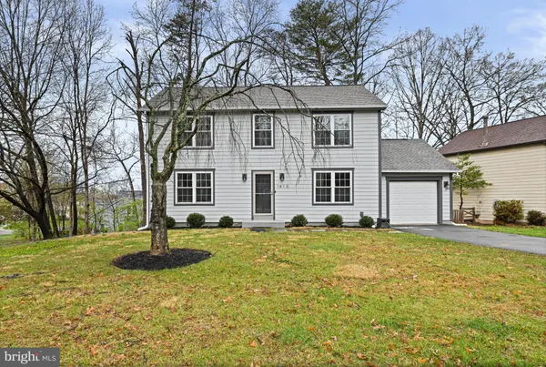 $835,000 | 1413 Bayshire Lane, Herndon, VA 20170