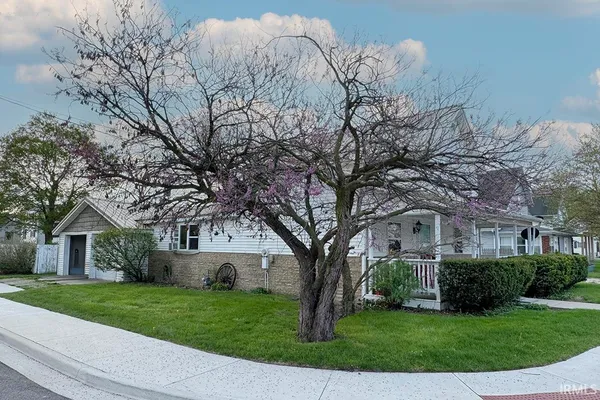 $299,900 | 175 North State Street, Shipshewana, IN 46565