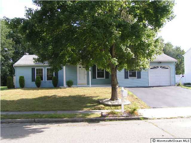 9 Jumping Bush Way Howell, NJ 07731 - Photo 1 of 16 Primary Photo