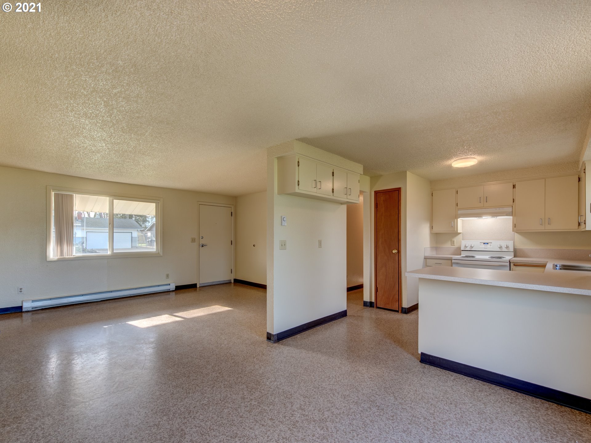 2546 Centennial Boulevard Springfield, OR 97477 - Photo 6 of 17 Gallery Image 6